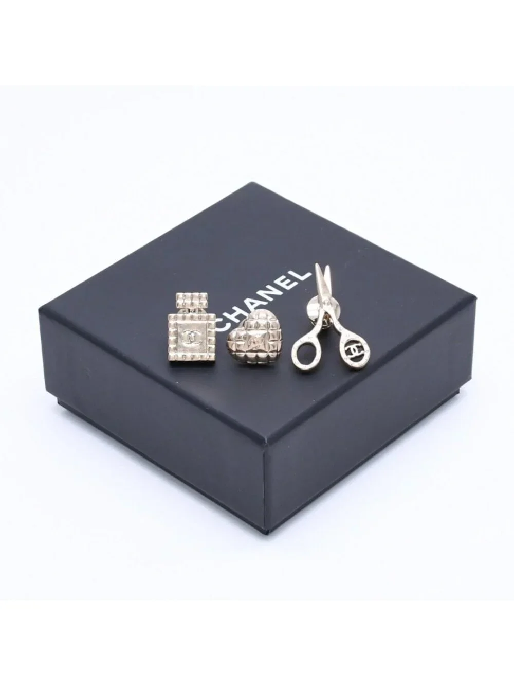 Chanel Brooch CC Logo Pin 3 Point Set Metal Gold